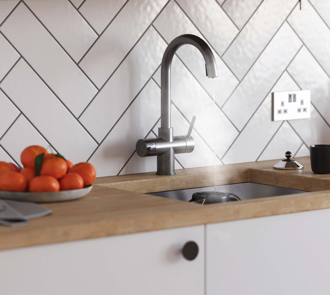 QUANTUM 4-IN-1 INSTANT HOT WATER TAP